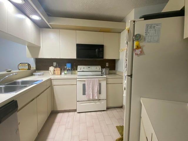 West Palm Beach Townhome: 3652 Victoria Drive 3652