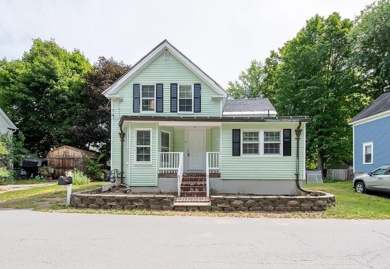 Pepperell House: 5 Crescent St