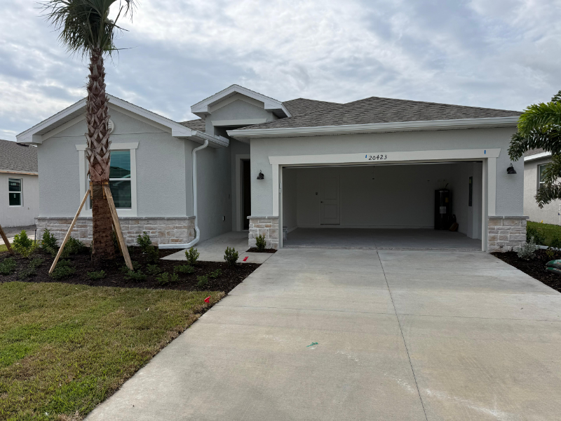Lehigh Acres House: 20423 COPPERHEAD DR