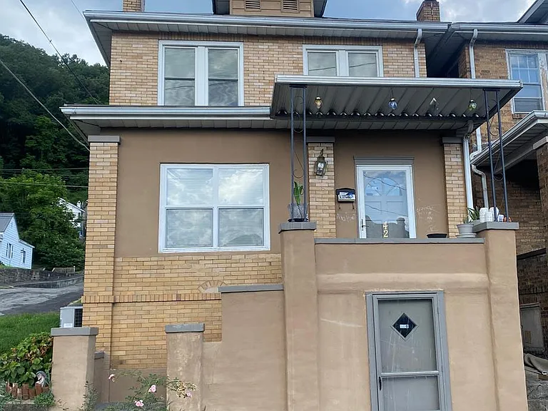 Williamson House: 42 west 6th Avenue