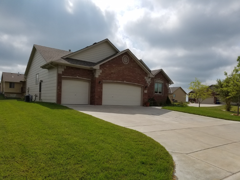 Wichita House: 12636 Cherry Creek