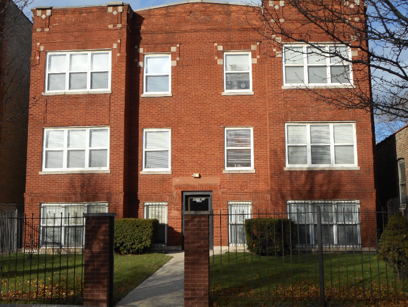 Chicago Apartment: 4616 W Jackson Blvd GARDEN