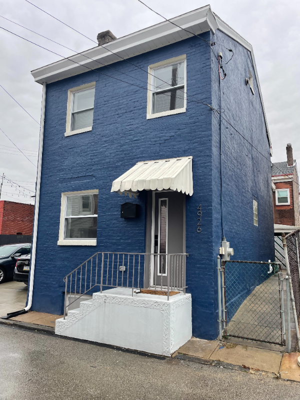 Pittsburgh House: 4926 Blackberry Way