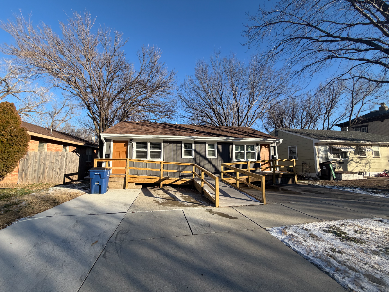 Salina House: 635 S 3rd St