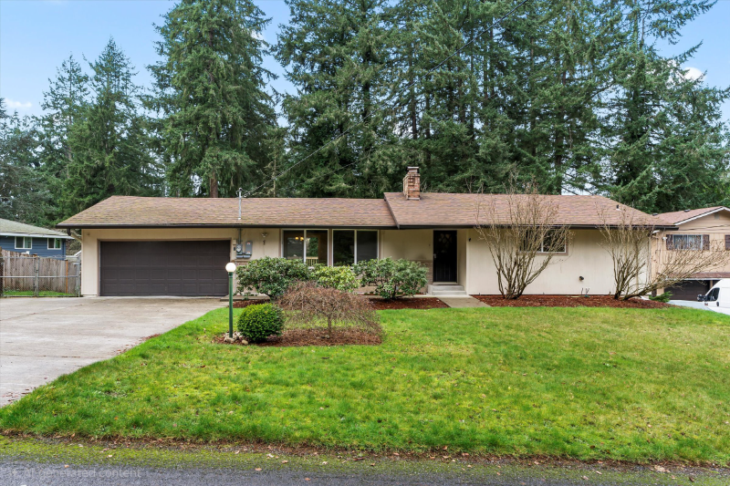 Lakewood House: 10914 93rd Ave SW,