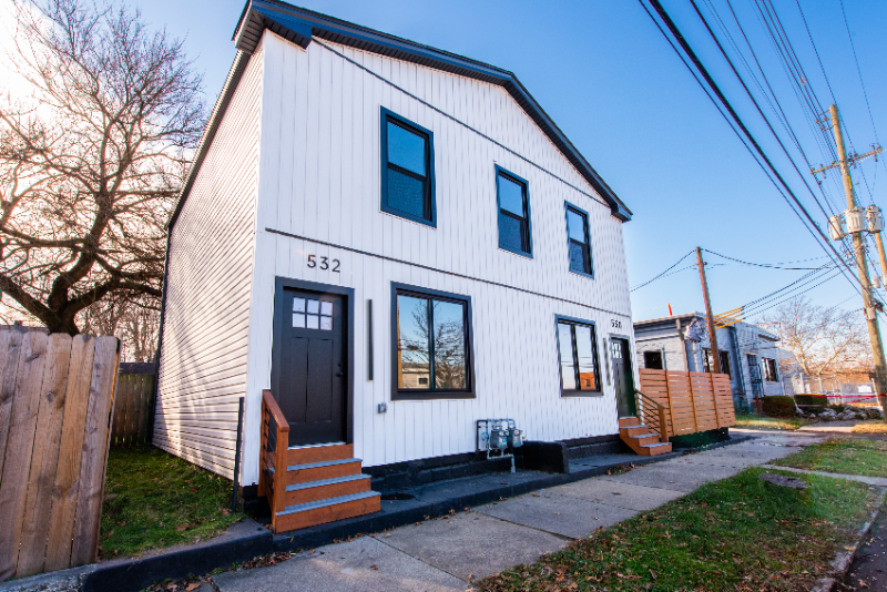 Louisville Multiplex: 530-532 E Burnett Ave