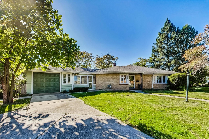 Homewood House: 1205 183rd St