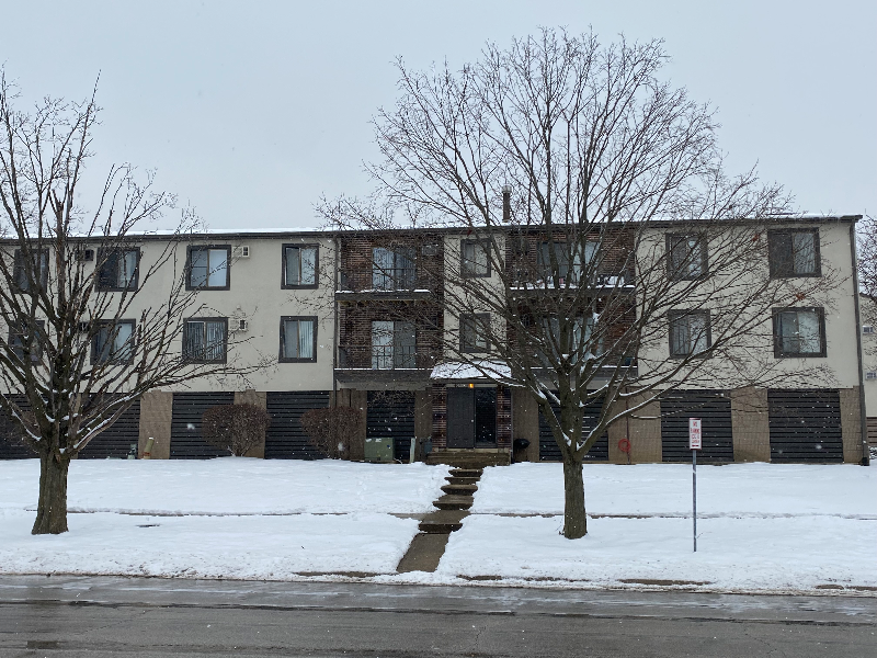 Naperville Apartment: 404 E.Bailey Rd