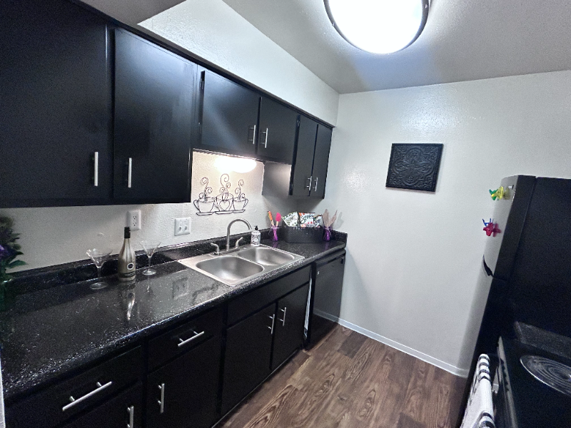 Pasadena Apartment: 2300 Red Bluff Rd