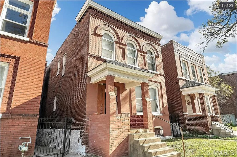 Saint Louis House: 2648 California Ave,