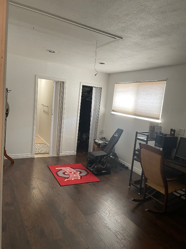 Tacoma House: 6115 Thompson ave s