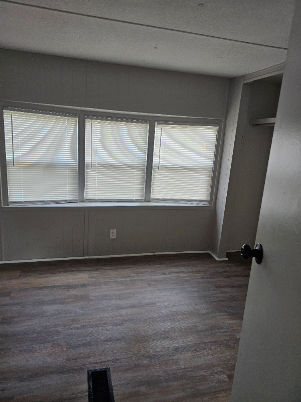 Lake City House: 157 SW Shady Lane