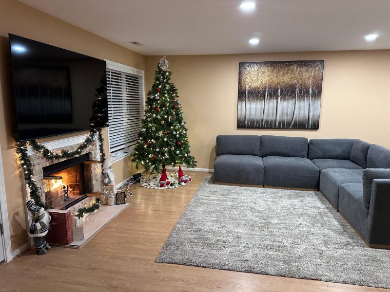 Levittown Townhome: 261 Devon Way