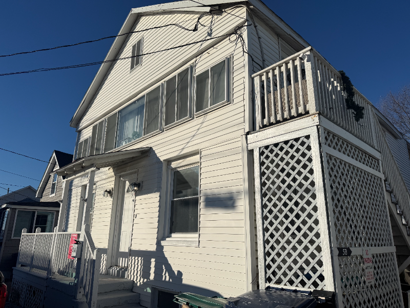 Hampton Condo: 5 Johnson Avenue