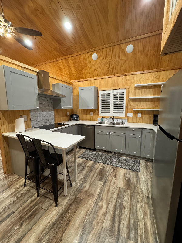 Whitefish House: 760 Twin Bridges Rd