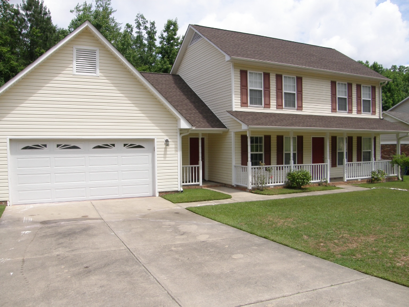 Fayettville House: 320 Peterson PL