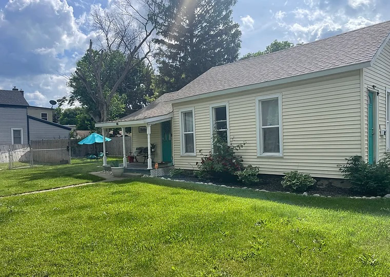 Grand Rapids House: 625 Milwaukee Ave NW,