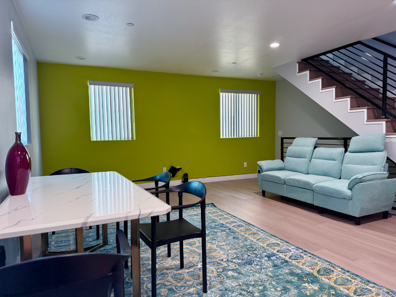Los Angeles Townhome: 1265 E Adams Boulvedard