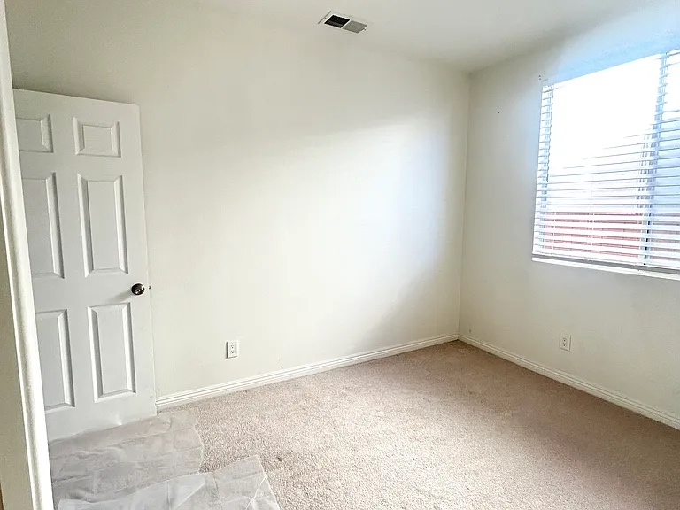 Menifee House: 29912 Cool Meadow Dr