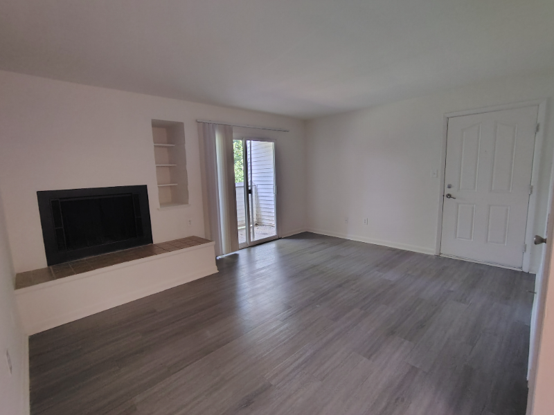 Lynchburg Apartment: 600 Reusens Road