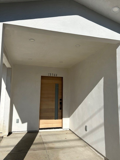 Sylmar House: 13344 Hubbard St