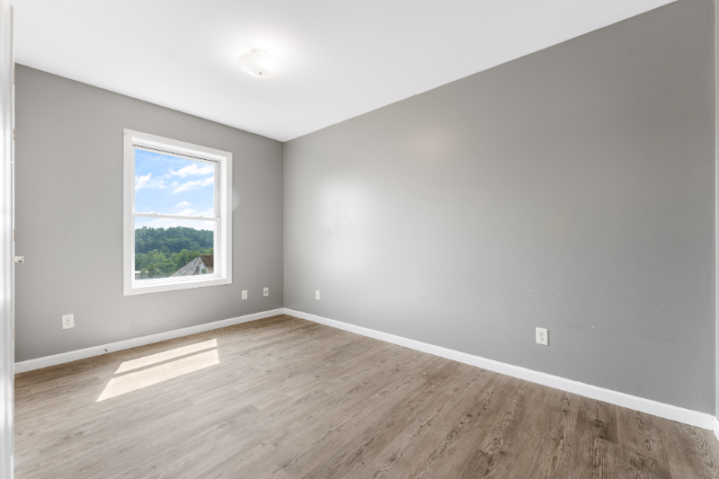 Morgantown Apartment: 525 Grant Avenue