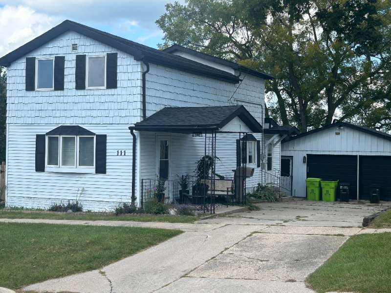 Delavan House: 111 W McDowell St