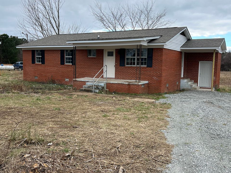 Denmark House: 790 Huntersville Denmark Rd