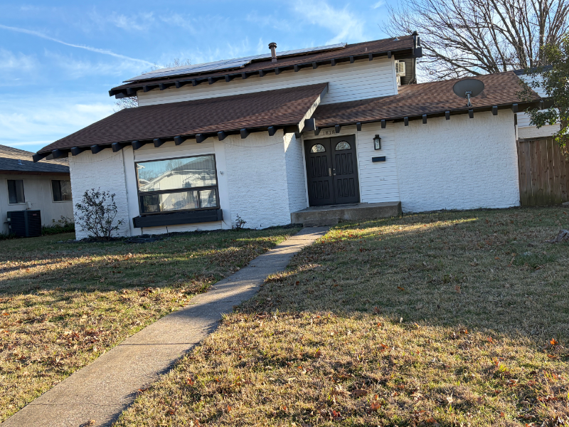 Garland House: 1818 Warwick St