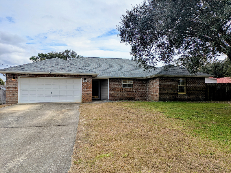 Navarre House: 2162 Las Vegas Trl,