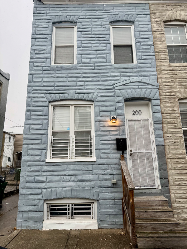 Baltimore Townhome: 200 N Rose St