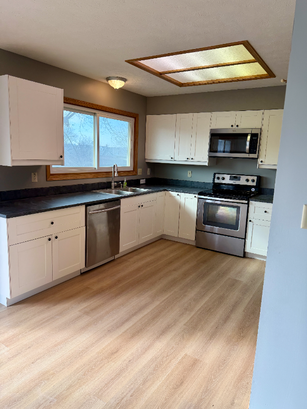 Lincoln House: 4141 Jacquelyn Dr,