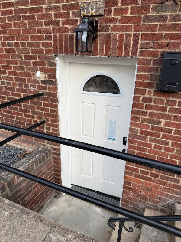 Washington Townhome: 1820 C St NE,