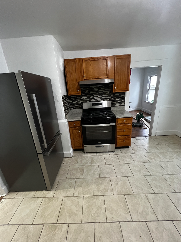 Meriden Multiplex: 88 Spring St #3