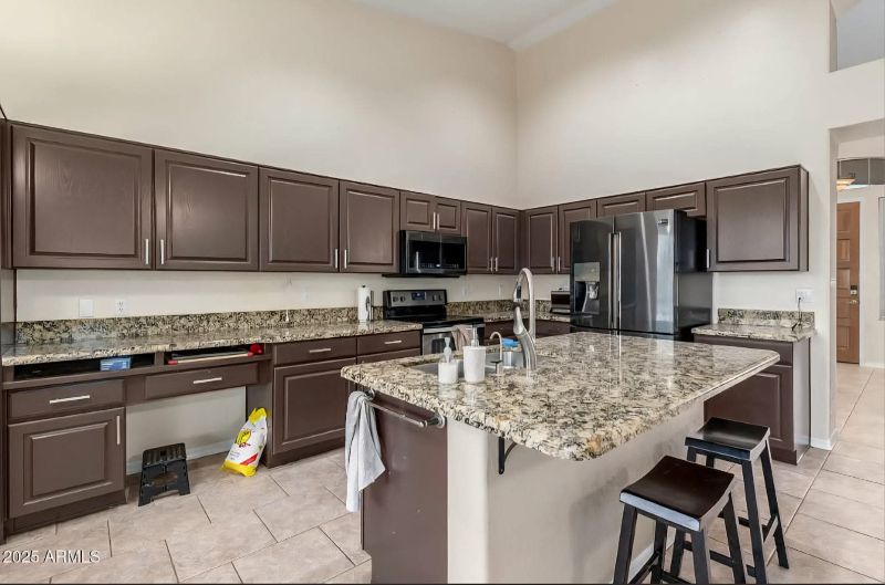 Gilbert House: 278 E. Sagebrush St