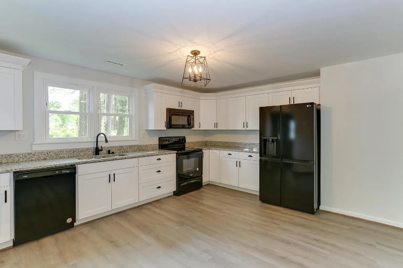 Smithfield House: 11100 Mill Swamp Road