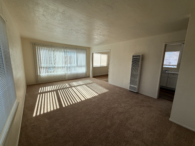 Berkeley Apartment: 1327 Ashby Ave