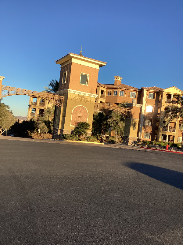 Henderson Multiplex: 15 Via Mantova,