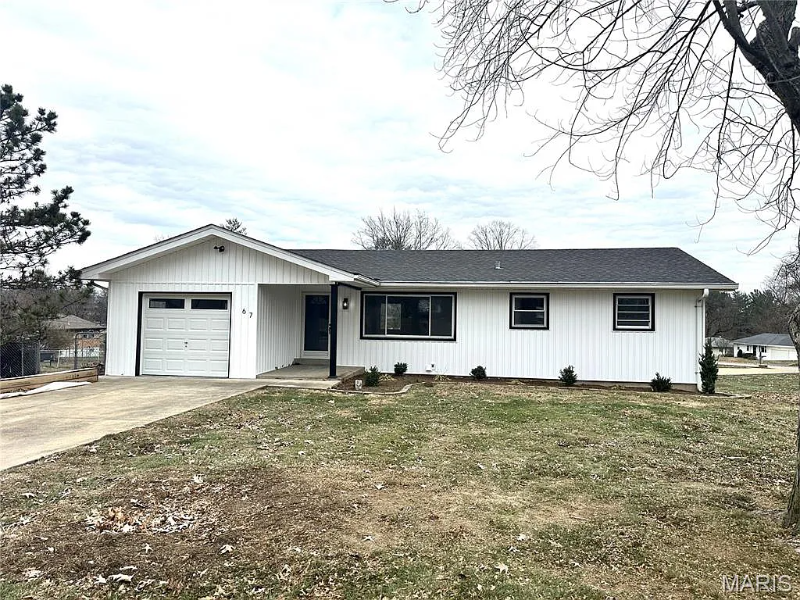 Ellisville House: 67 Strecker Road