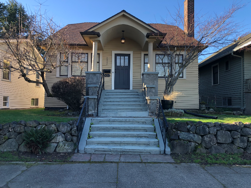 Seattle House: 3007 16th Ave S