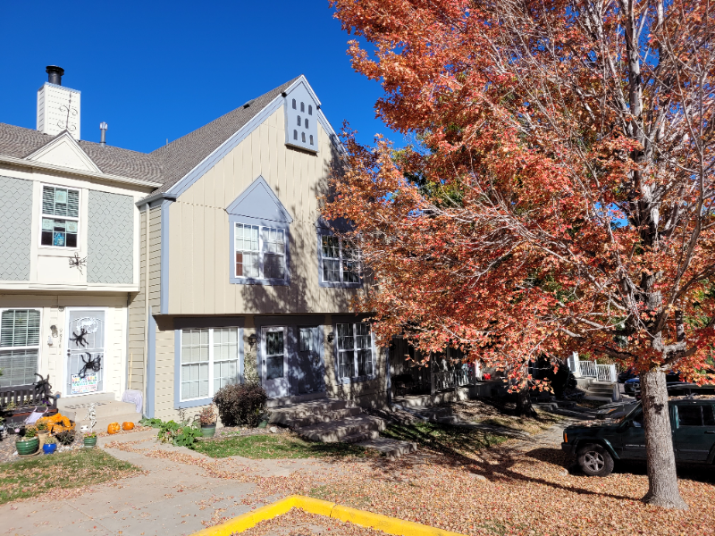 Lakewood Townhome: 9824 W. Cornell Pl