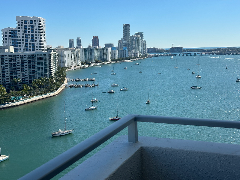 South beach Condo: 11 island Ave