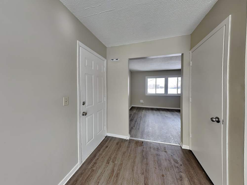 Brooklyn park House: 5701 80th Ave N, Brooklyn Park, MN 55443