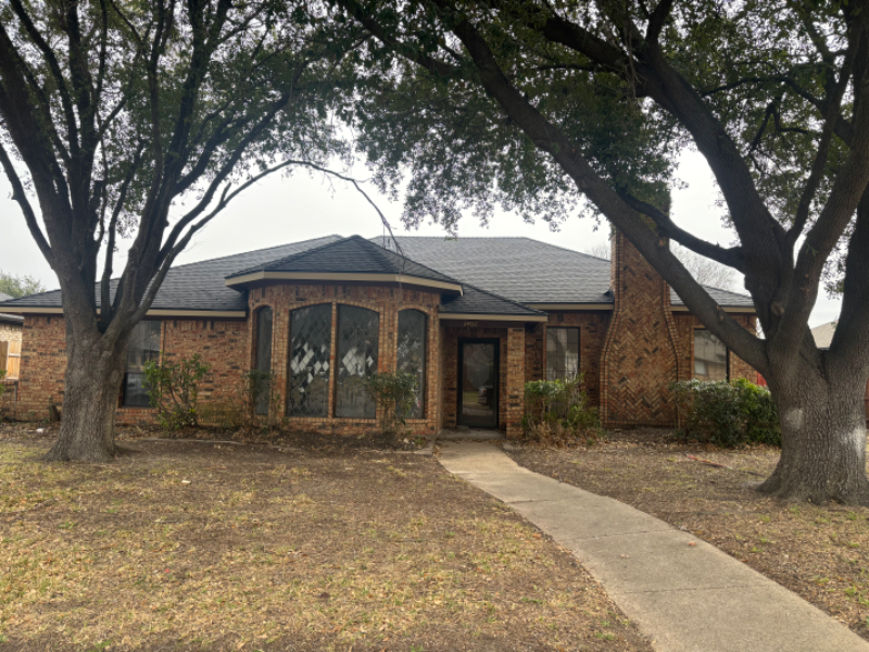Rowlett House: 2406 Brownlee Blvd