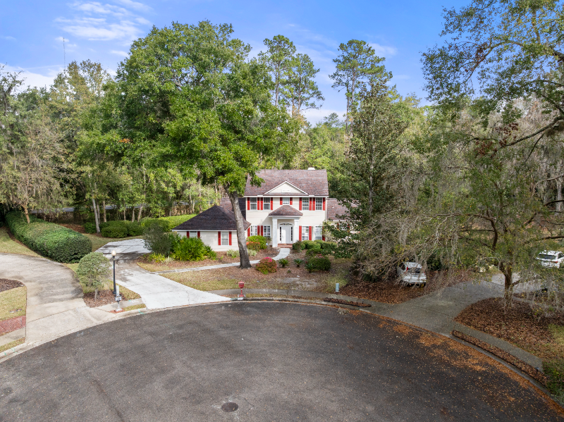 Gainesville House: 5227 NW 50th Ter,