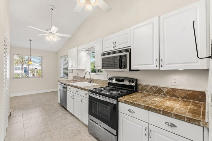 Boynton Beach Townhome: 9770 Nickels Boulevard 405