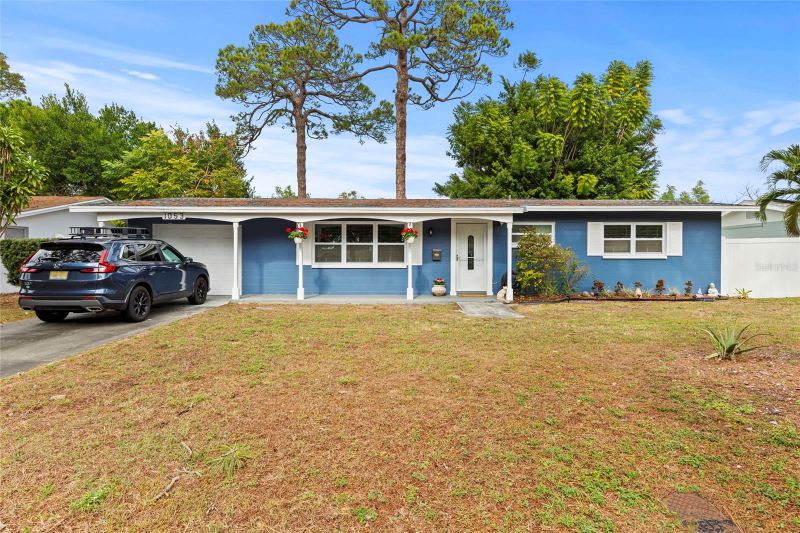 Saint Petersburg House: 1053 66TH AVE S