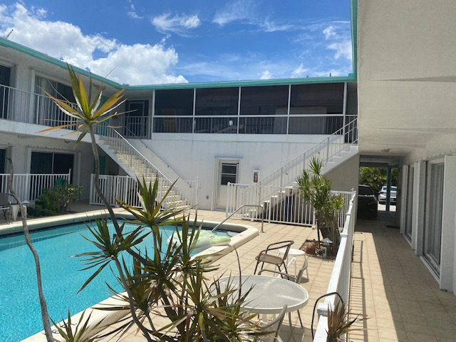 Ft. Lauderdale Apartment: 4394 North Federal Highway