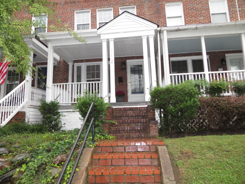 Alexandria Townhome: 112 N Peyton St,