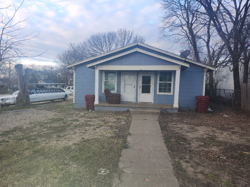 SHERMAN Multiplex: 817 E. Houston St.